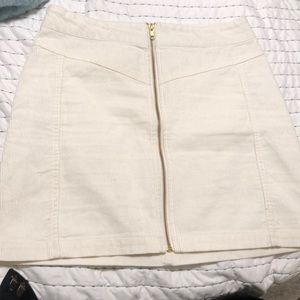 Creme zippered skirt